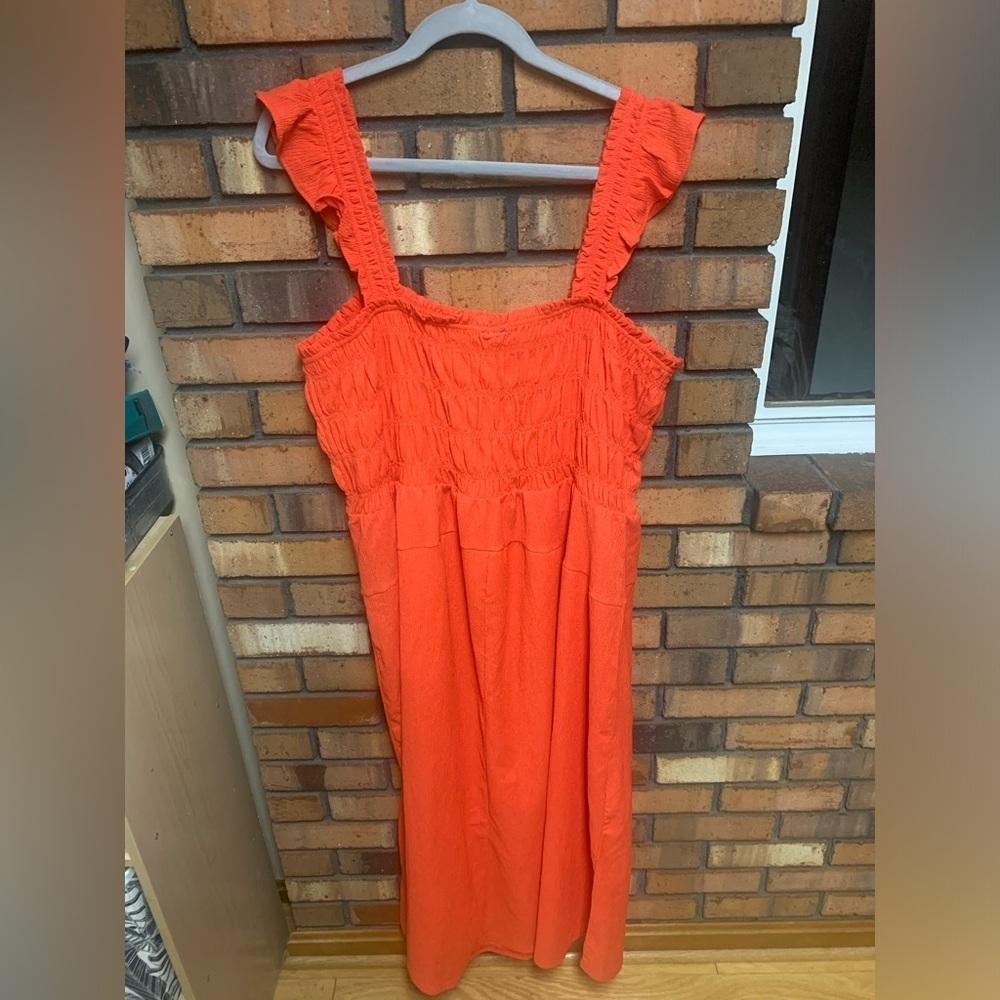 Old Navy Red Maxi Dress - Picture 2 of 3